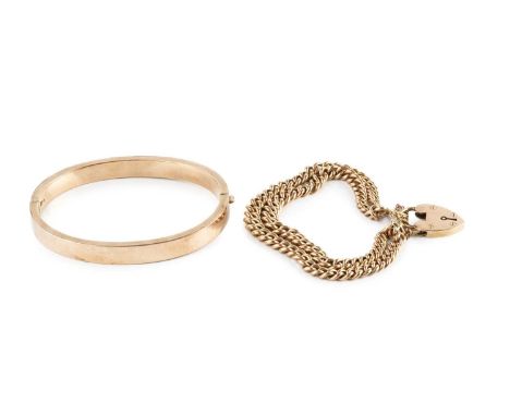 A 9ct gold bangle, of hinged oval form, with London hallmark possibly for 1893, maker's mark CS FS, and a double row curb-lin