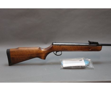 A BSA Supersport cal 22 break barrel air rifle, comes with two tins of Eley wasp pellets and instruction manual.  Serial No. 