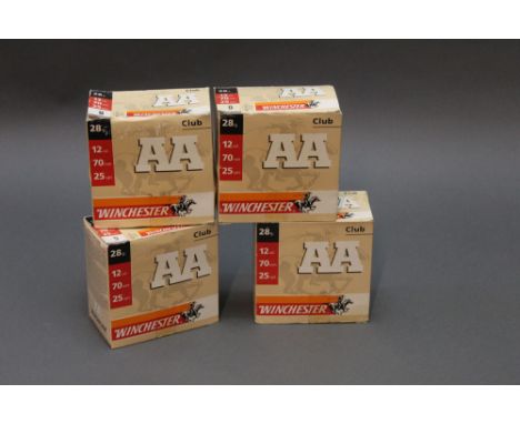 One hundred Winchester AA club 12 bore shotgun cartridges, 28 grams, 70 mm, shot size 9.  SHOTGUN CERTIFICATE REQUIRED.  WE C