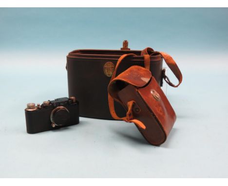 A Leica, Leitz Elmar camera, No. 95606, 1:3.5, F=50mm., in original leather case