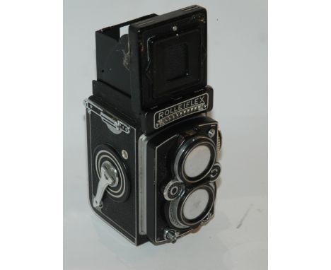 A Rolleiflex camera twin lens camera, a Rolleicord camera and Reflex-Korelle camera in case Condition Report: Available upon 