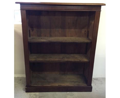 A vintage 2 shelf oak open fronted bookshelf 85cm wide x 102cm tall.