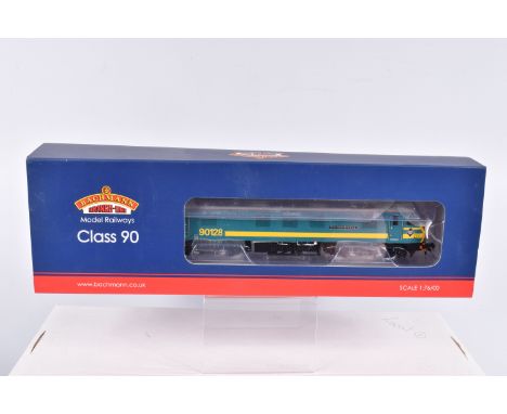 A BOXED OO GAUGE BACHMANN BRANCHLINE EXCLUSIVE COLLECTERS CLUB MODEL RAILWAYS ELECTRIC LOCOMOTIVE, Class 90, no. 90128 'Vrach