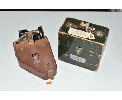 TWO CASED MILITARY CLINOMETER SIGHTS, the first a WWII era field mark VI no 17464, E.R. Watts &amp; Sons, London 1941, black 