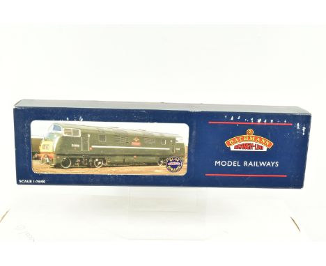 A BOXED OO GAUGE BACHMANN BRANCHLINE MODEL RAILWAYS LOCOMOTIVE, Class 42 Warship, no. D801 'Vanguard' in BR Maroon - Weathere