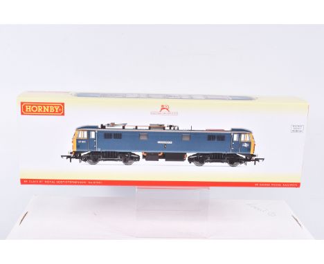 A BOXED OO GAUGE HORNBY MODEL RAILWAYS LOCOMOTIVE, Class 87, no. 87001 'Royal Scot' and 'Stephenson' in BR Blue as preserved,