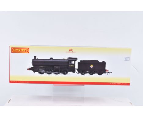 A BOXED OO GAUGE HORNBY MODEL RAILWAYS LOCOMOTIVE, Class Q 6 0-8-0, no. 63443 in BR Black with Early Emblem, item no. R3425, 