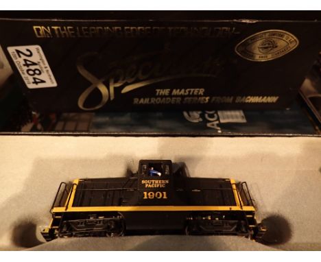 Spectrum HO Scale GE 44 Ton Southern Pacific Livery Diesel Locomotive Boxed