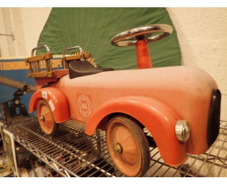 Vintage style metal and plastic ride on toy fire engine 