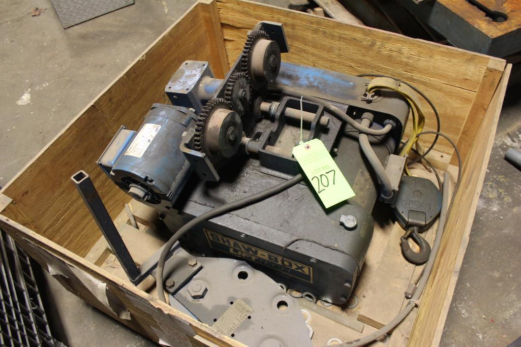 1/2 Ton Electric Cable Hoist, Location: Howell, MI