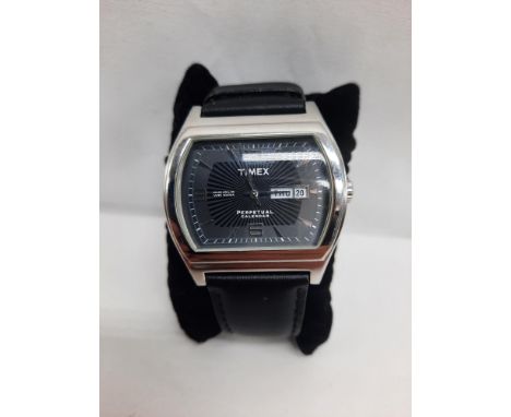 TIMEX PERPETUAL CALENDER GENTS WRISTWATCH
