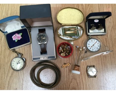 A gentleman's dress lot to include vintage cufflinks, some with extendable chains, tie clips vintage watches including Seiko 