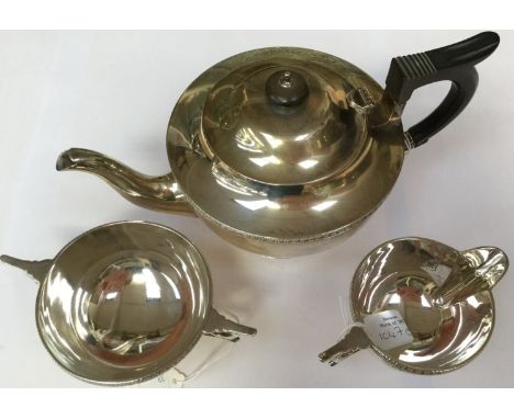 A silver Walker & Hall three piece tea service, Sheffield, 1917 hallmark, gross weight approx 30.53ozt