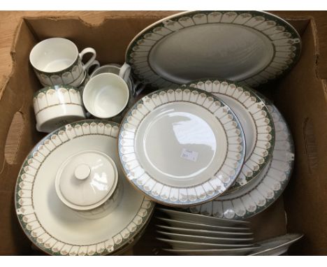 A Farberware 'Ardsley' part dinner service and tea cups (one box)