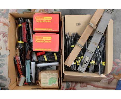 A large quantity of Hornby and Lima OO/HO scale railway equipment (two boxes) 