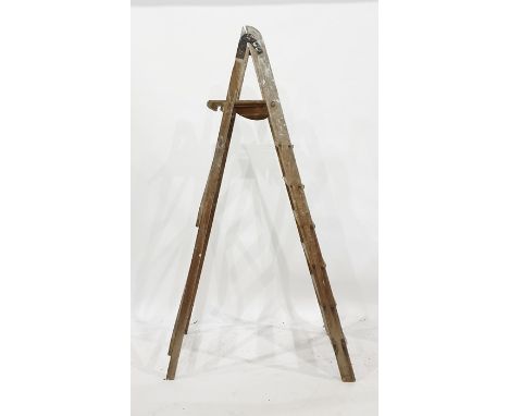 Six-rung vintage stepladder (showing signs of use), platform height 1m 50cm