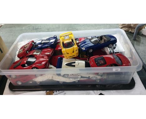 Collection of 1/18 scale models of Ferraris by Hotwheels and Burago £20-40 and print of Ferrari F40