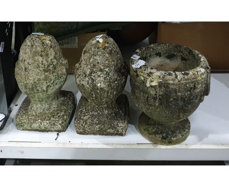 A pair of garden stone pineapples and a garden planter (3) 
