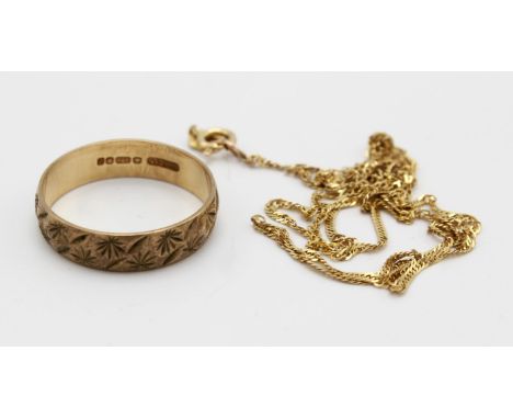 Vintage gold ring, with engraved detailed pattern, hallmarked 9 ct, ring size M 1/2 and a broken fancy link chain stamped 9 c