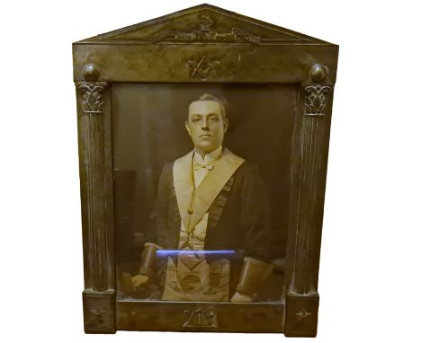 Early 20th century pewter masonic framed portrait, the architectural shaped frame with inscription 'Dieu et Mon Droit' above 