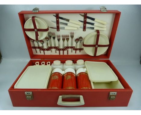 1960's Cheney Hamper