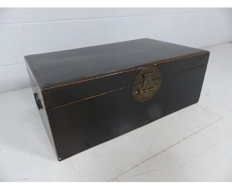 Black chinese lacquered trunk