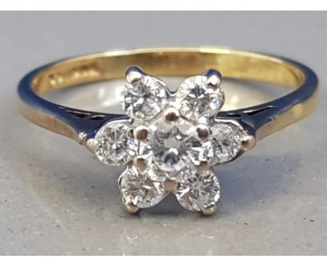 18CT YELLOW GOLD DIAMOND CLUSTER RING APPROXIMATELY .50CT, 2.1G SIZE K