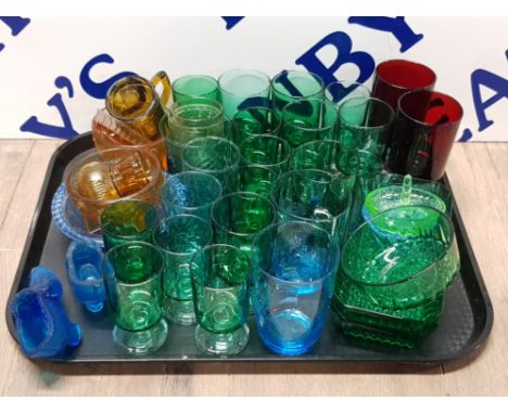 A TRAY OF COLOURED GLASS INCLUDES RUBY AMBER AND GREEN COLOURATIONS