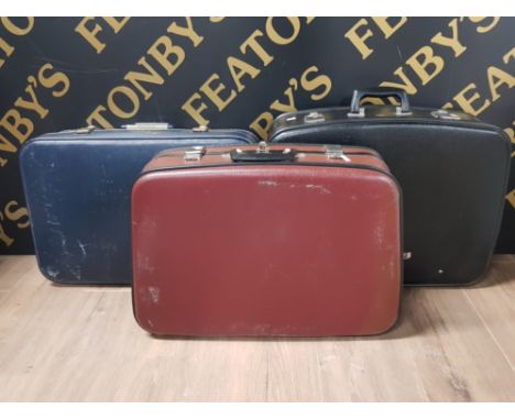 3 VINTAGE TRAVEL CASES INC PYTHON