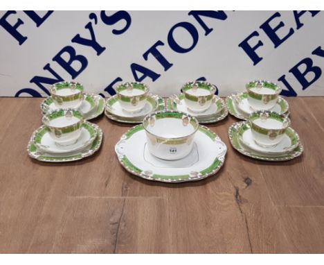 18 PIECES OF ST MICHAEL ANTIQUE ART NOUVEAU CHINA TO INCLUDE CUPS AND SAUCERS