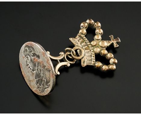 Petschaft.  Krone als Chatelaine-Anhänger. Platte mit Portrait eines Bischofs mit EG. 18. Jh. H 5 cm