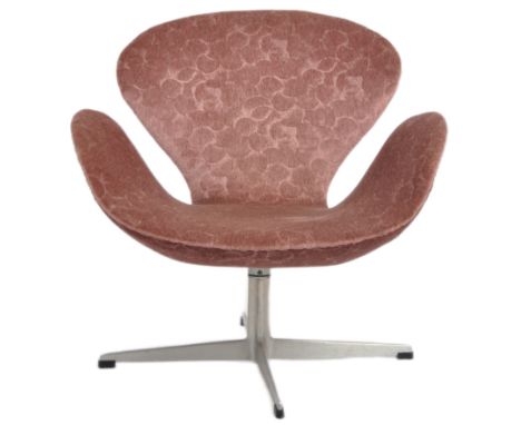 Fritz Hansen for Arne Jacobsen - Swan Chair - A retro mid 20th century designer office lounge chair / swivel armchair of icon