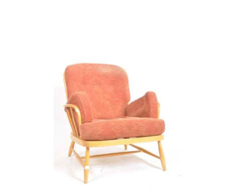 Lucian Ercolani - Ercol - Jubilee Range - A retro vintage 20th Century English blond beech and elm wood spindle back armchair