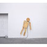 Michael Sailstorfer. „Ragdoll Boss“. 2009