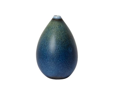 CARL-HARRY STÅLHANE (SWEDISH 1920-1990) FOR RORSTRAND: A studio pottery stoneware teardrop vessel, in blue haresfur glaze, th