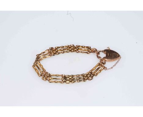9 carat gold gate bracelet.