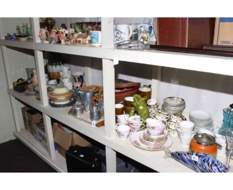 Large shelf collection including Picquot five piece service, leather hat box, Queen Anne teaware, Clarice Cliff jug, coloured