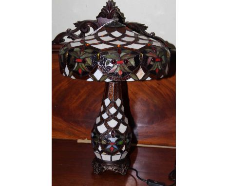 Tiffany style table lamp, 60cm.