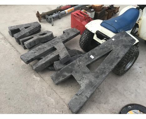 VARIOUS LARGE METAL LETTERS TO INCLUDE A1, R, T, A ETC 