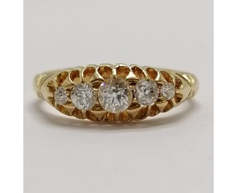 Antique 18ct hallmarked gold 5 stone diamond ring - size N &amp; 3.3g total weight 