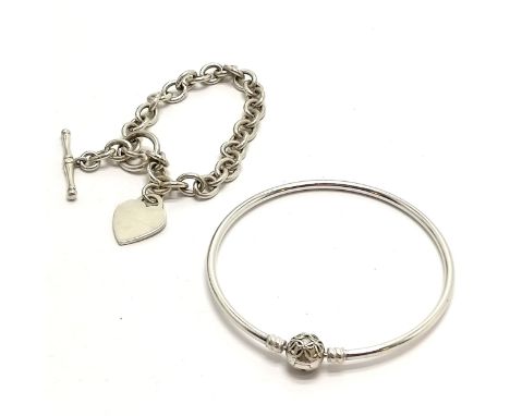 Pandora sterling silver bangle &amp; silver bracelet with heart detail (20cm) - 34g 