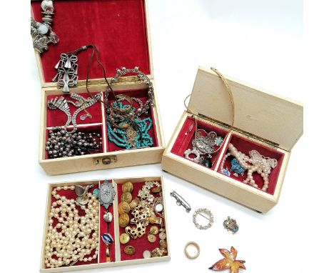 2 x vintage jewellery boxes inc antique unmarked silver flower brooch, heart locket set with turquoise / pearl, silver blue e