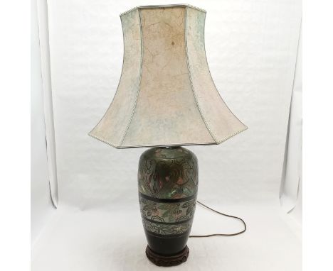 Large ceramic lamp base and shade 95cm total height. in good used condition. 