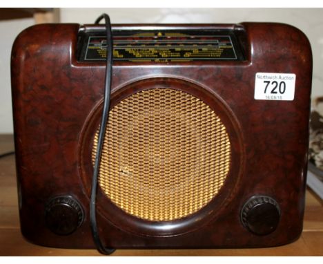 Bakelite Bush valve radio