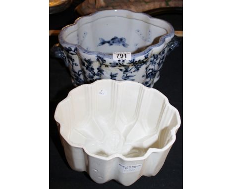 Attractive oval fluted planter with birds and fish design and ceramic vintage jelly mould