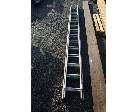 A double extending aluminium ladder