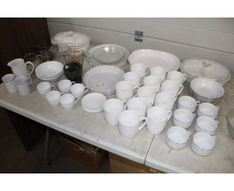 A collection of Royal Worcester 'Serendipity' teaware, various other tea and dinner ware, casserole dishes etc.