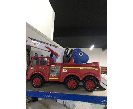 CHILD'S FIRE ENGINE