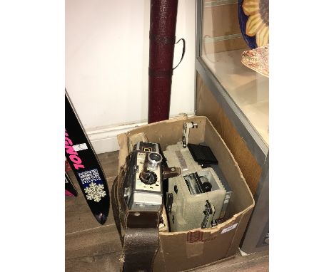 1960'S ADMICA 8F CINE CAMERA , PROJECTOR & SCREEN