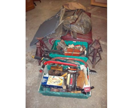 A SELECTION OF VINTAGE CAR PARTS AND TOOLS